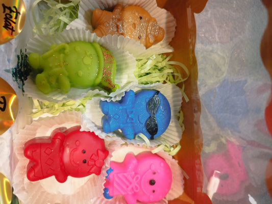 Coffret de 5 fondants bonhomme pain d' épices (le brûleur a fondant est disponible dans la collection bruleurs a fondants )