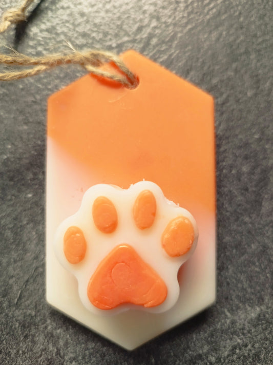 Suspension parfumée patoune Ambre chaud( un don de 1 euro sera reversé a l' association un poil d espoir )